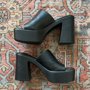 Steve Madden Black Chunky Heel Mules